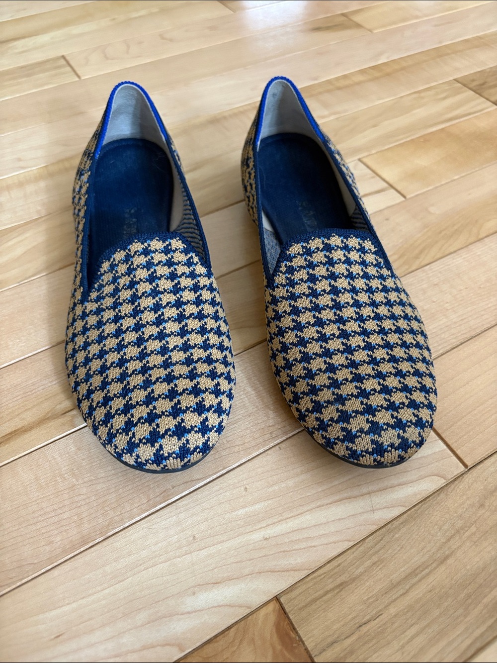 Women’s Navy & Tan Houndstooth Slip-On Flats